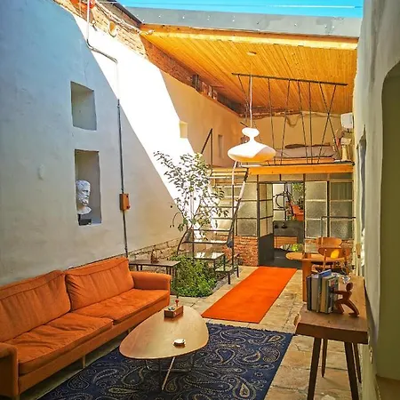 펜션 The Cabrio House- Unique Center Loft With Garden