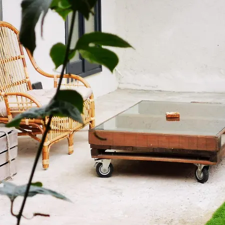 The Cabrio House- Unique Center Loft With Garden Limassol