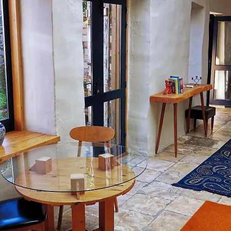 Casa de Férias The Cabrio House- Unique Center Loft With Garden
