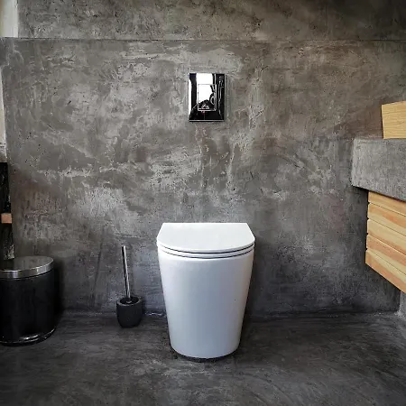 The Cabrio House- Unique Center Loft With Garden Limassol